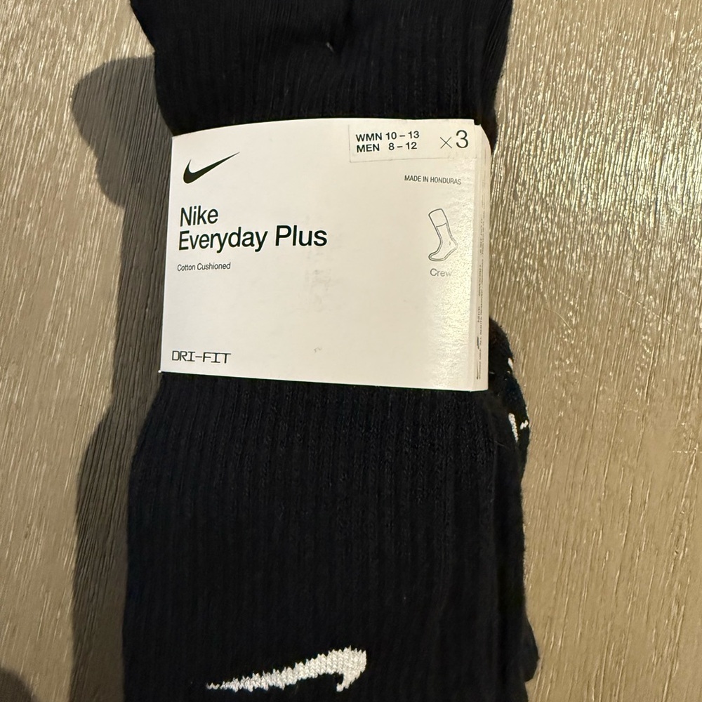 Nike Everyday Plus Men's Black Socks - Picture 2 of 2